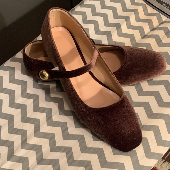 Shoes - Chocolate crushed velvet like ballerina shoes